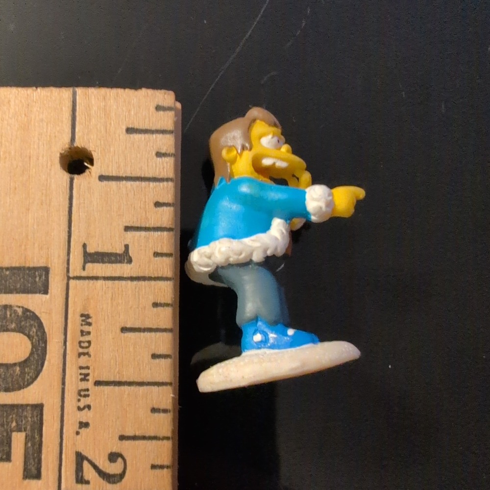 The Simpsons Hawthorne Village Nelson Muntz Christmas Figure 2004 91820 D - Picture 4 of 5